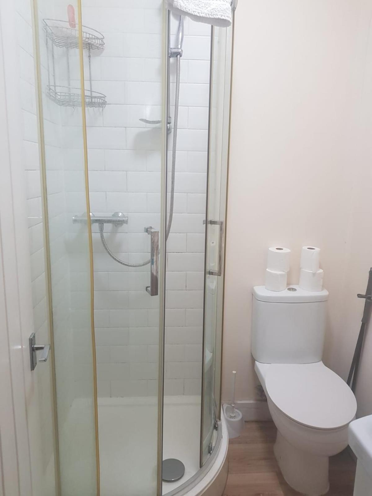 3 Cranleigh Rd Uk * Portsmouth